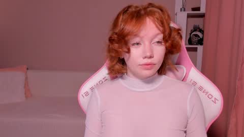 Snapshot of honeyautumn chatting on 01-19-25, 11:53 honeyautumn online show from 01-19-25, 11:53