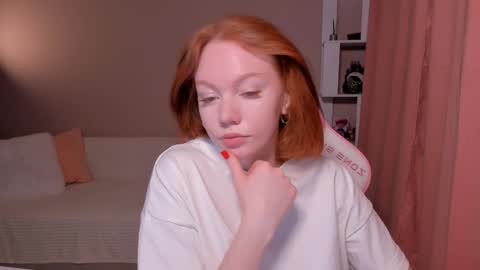 Snapshot of honeyautumn chatting on 02-17-25, 11:53 honeyautumn online show from 02-17-25, 11:53
