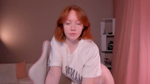 Snapshot of honeyautumn chatting on 02-28-25, 12:54 honeyautumn online show from 02-28-25, 12:54
