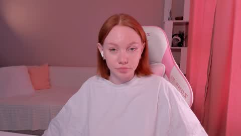Snapshot of honeyautumn chatting on 03-04-25, 03:55 honeyautumn online show from 03-04-25, 03:55