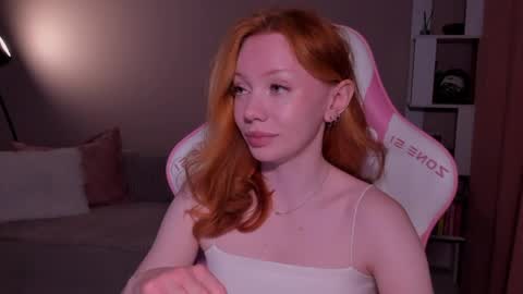 Snapshot of honeyautumn chatting on 04-29-26, 11:33 honeyautumn online show from 04-29-26, 11:33
