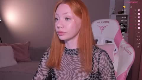 Snapshot of honeyautumn chatting on 05-07-26, 12:38 honeyautumn online show from 05-07-26, 12:38