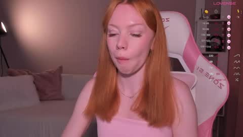 Snapshot of honeyautumn chatting on 06-06-26, 10:47 honeyautumn online show from 06-06-26, 10:47