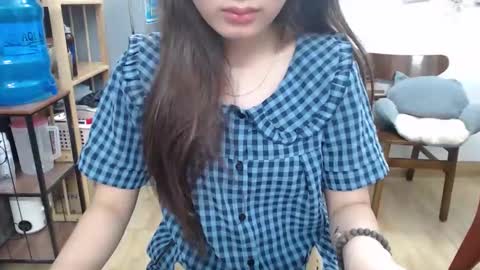 Snapshot of honeybaby2k chatting on 06-01-26, 01:35 honeybaby2k online show from 06-01-26, 01:35