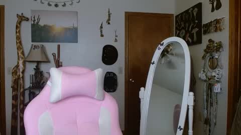 Honey Bee online show from 12-02-24, 06:54