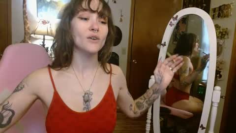 Honey Bee online show from 01-09-25, 03:44