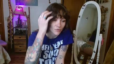 Honey Bee online show from 02-03-25, 07:21