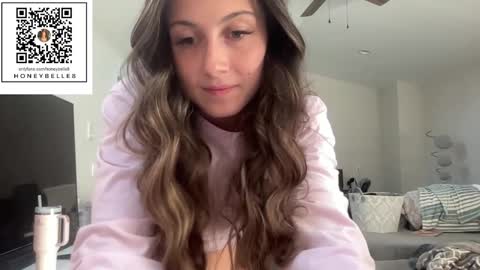 Snapshot of honeybelle8 chatting on 12-06-24, 02:17 belle brunette online show from 12-06-24, 02:17