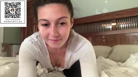 Snapshot of honeybelle8 chatting on 12-23-24, 12:52 belle brunette online show from 12-23-24, 12:52