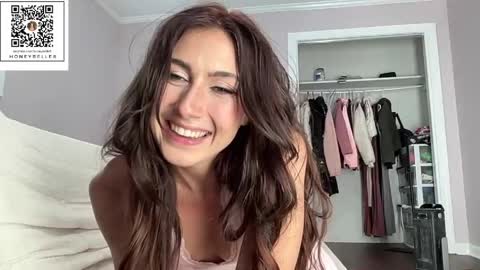 Snapshot of honeybelle8 chatting on 04-14-26, 07:42 belle brunette online show from 04-14-26, 07:42
