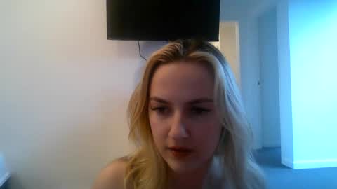 Snapshot of honeyblakex chatting on 08-05-26, 03:09 honeyblakex online show from 08-05-26, 03:09