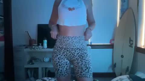 honeybun_z online show from 10-06-25, 10:51
