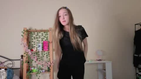 Masha online show from 04-18-26, 02:32