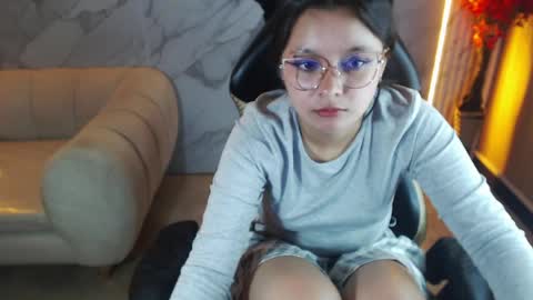 Snapshot of honeydoll_tf chatting on 05-10-26, 01:00 honeydoll_tf online show from 05-10-26, 01:00