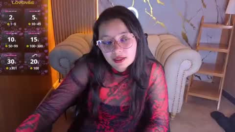 Snapshot of honeydoll_tf chatting on 06-11-26, 12:32 honeydoll_tf online show from 06-11-26, 12:32