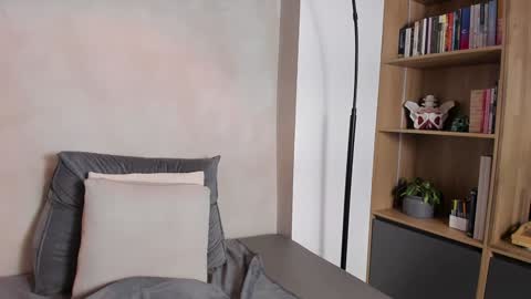 Sofia independent model online show from 01-04-25, 02:14