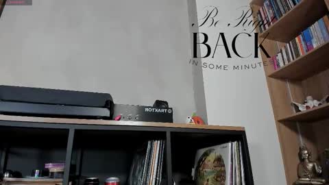 Sofia independent model online show from 10-14-25, 10:49