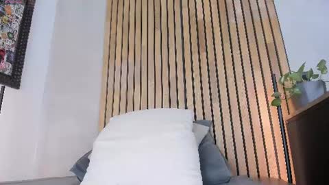 Sofia independent model online show from 07-16-26, 10:43