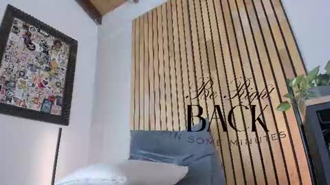 Sofia independent model online show from 07-27-26, 10:55