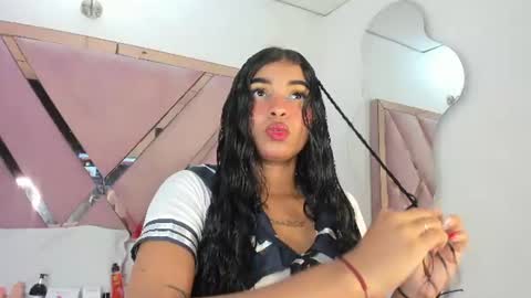 Snapshot of honeyht chatting on 07-08-26, 12:20 honeyht online show from 07-08-26, 12:20
