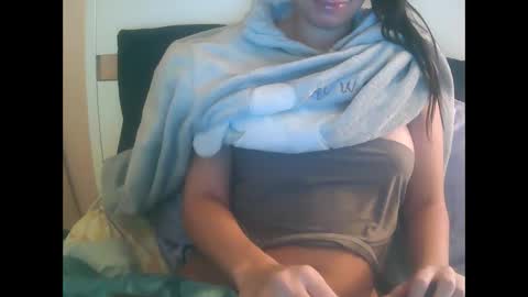 Snapshot of honeyjuice7 chatting on 02-04-26, 08:14 Sensimilla online show from 02-04-26, 08:14