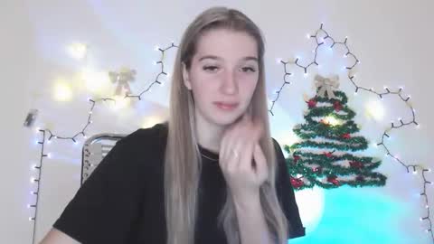 honeyveil online show from 12-19-25, 09:49