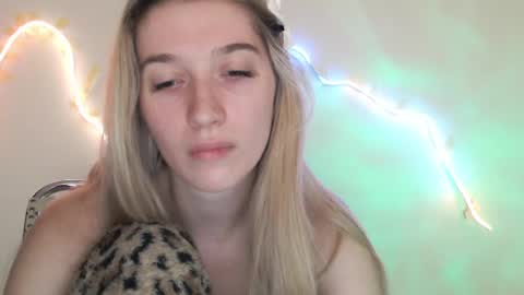 honeyveil online show from 05-27-26, 11:40