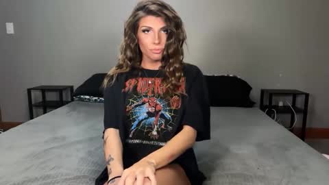 Snapshot of honeyvelourts chatting on 02-19-26, 09:55 HoneyVelourTS online show from 02-19-26, 09:55