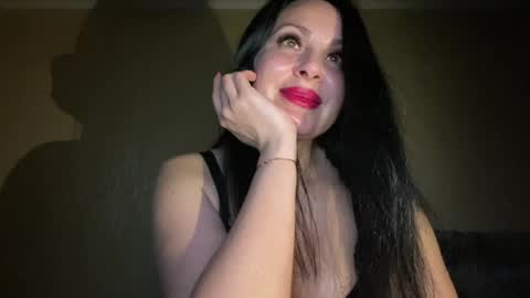 Snapshot of honeyvibe26 chatting on 05-22-26, 08:47 honeyvibe26 online show from 05-22-26, 08:47
