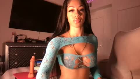 Snapshot of honeyybabyy112344114 chatting on 09-12-25, 07:41 honeyybabyy112344114 online show from 09-12-25, 07:41