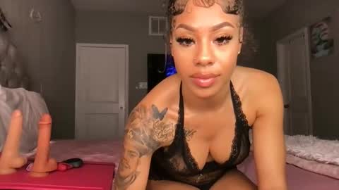 Snapshot of honeyybabyy112344114 chatting on 11-08-25, 05:29 honeyybabyy112344114 online show from 11-08-25, 05:29