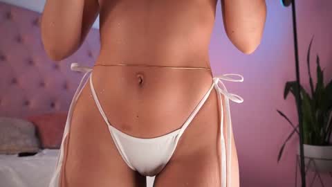 Honey Moon  Help me to reach 100 thumbs up online show from 12-22-25, 07:44