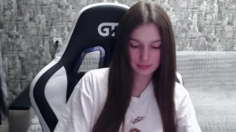 Snapshot of honeyynancyy chatting on 12-05-24, 01:28 Nancy online show from 12-05-24, 01:28
