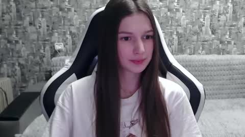 Snapshot of honeyynancyy chatting on 01-04-25, 06:09 Nancy online show from 01-04-25, 06:09