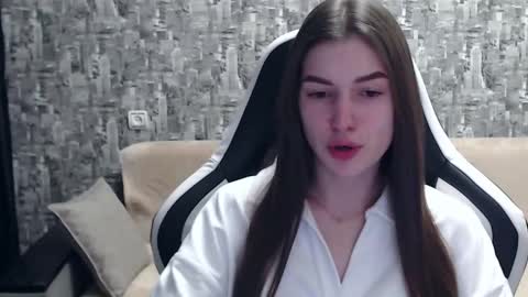 Snapshot of honeyynancyy chatting on 01-17-25, 11:59 Nancy online show from 01-17-25, 11:59