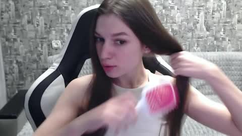 Snapshot of honeyynancyy chatting on 02-01-25, 11:21 Nancy online show from 02-01-25, 11:21
