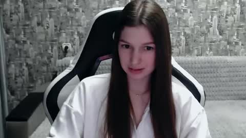 Snapshot of honeyynancyy chatting on 02-23-25, 05:07 Nancy online show from 02-23-25, 05:07