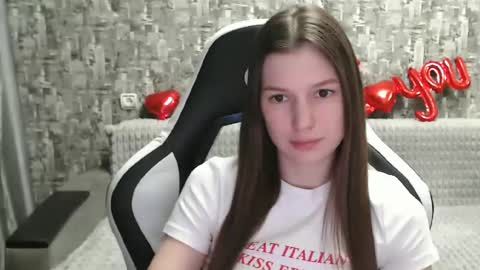 Snapshot of honeyynancyy chatting on 03-11-25, 04:07 Nancy online show from 03-11-25, 04:07