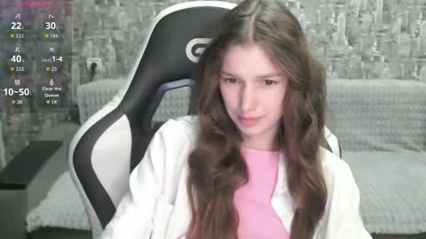 Snapshot of honeyynancyy chatting on 09-29-25, 12:21 Nancy online show from 09-29-25, 12:21
