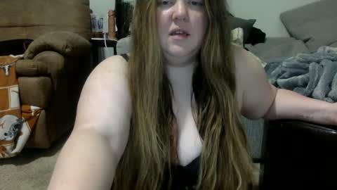 Snapshot of hookedbabe chatting on 01-05-25, 03:11 HookedBabe online show from 01-05-25, 03:11