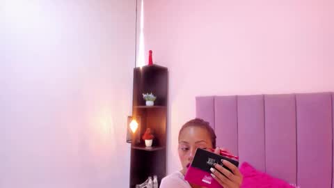 holly online show from 11-10-25, 08:08