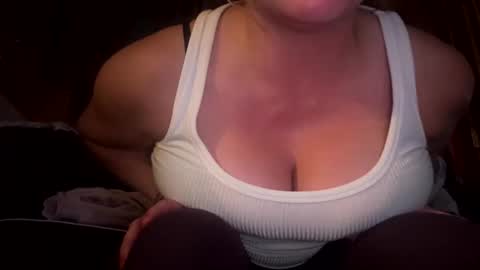 Snapshot of hoosier_mama chatting on 09-15-25, 12:21 Lady online show from 09-15-25, 12:21