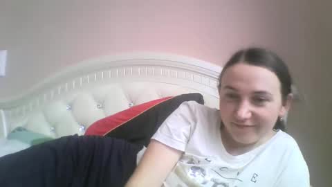 Snapshot of hootloove69 chatting on 05-12-26, 04:26 hootloove69 online show from 05-12-26, 04:26