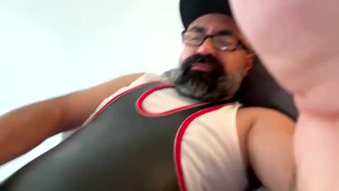 Snapshot of hornedupnwild chatting on 12-20-24, 01:22 Showing off gets me off online show from 12-20-24, 01:22