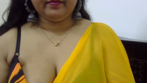 Snapshot of horneydesibabe chatting on 01-02-25, 02:11 horneydesibabe online show from 01-02-25, 02:11
