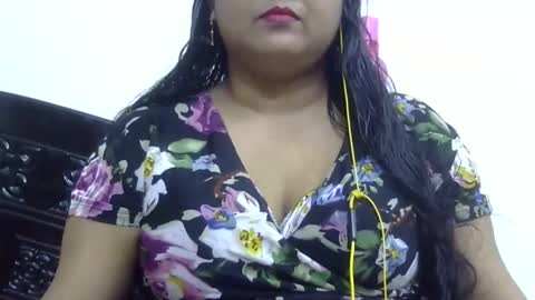 Snapshot of horneydesibabe chatting on 09-18-25, 06:43 horneydesibabe online show from 09-18-25, 06:43