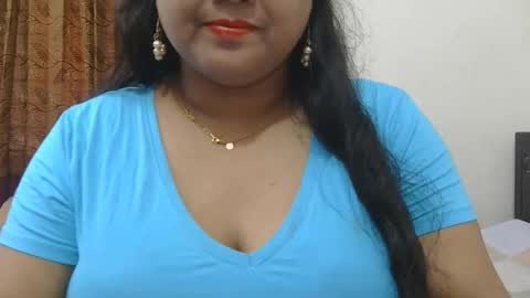 Snapshot of horneydesibabe chatting on 10-08-25, 10:13 horneydesibabe online show from 10-08-25, 10:13