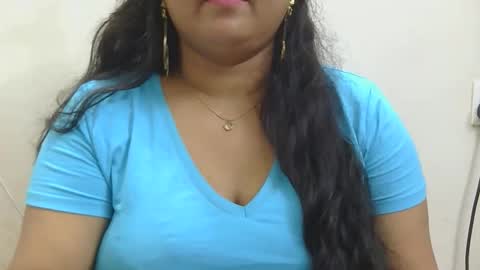 Snapshot of horneydesibabe chatting on 10-14-25, 08:53 horneydesibabe online show from 10-14-25, 08:53