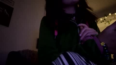 Snapshot of horneymomnextdoor chatting on 10-08-25, 02:53 horneymomnextdoor online show from 10-08-25, 02:53