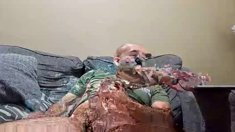 Snapshot of hornlat chatting on 05-26-26, 08:27 Hornlat online show from 05-26-26, 08:27